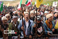 بیعت عشایر جان فدای لرستان با رهبر انقلاب