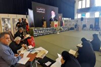 کتابت آیات قرآن به نیابت از رهبر شهید قرآنی
